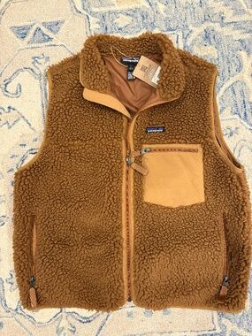Patagonia Women's Classic Retro-X Fleece Vest. *NEVER WORN